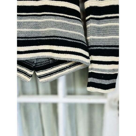 The Wrights Womens Medium Striped Button Up Sweater Cardigan • Pockets Knit - Picture 4 of 12